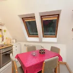 Gemuetliche Mit Kamin In Dresden-freital Apartment